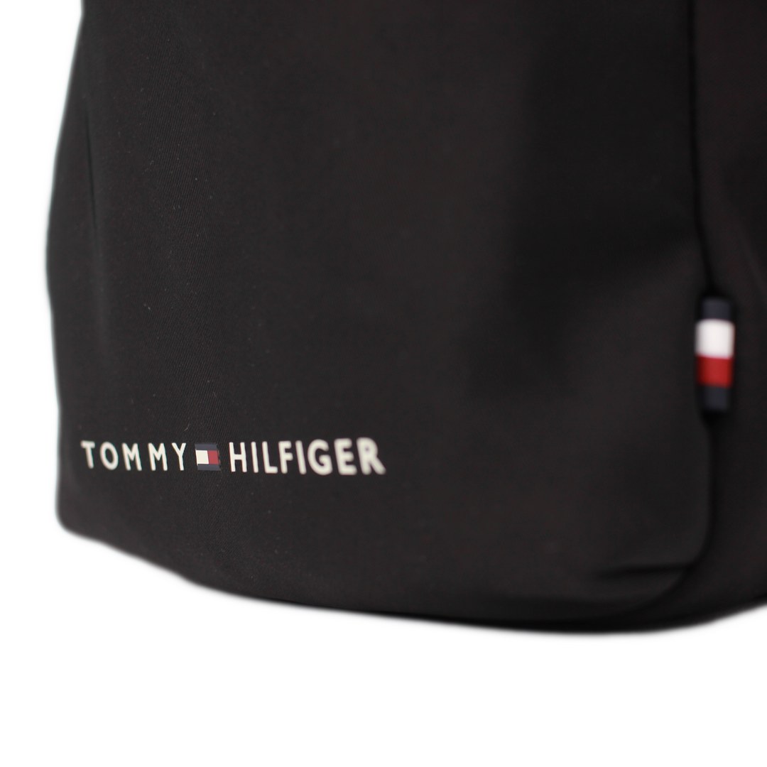 Tommy Hilfiger Tasche mini reporter bag schwarz AM0AM11790 BDS black